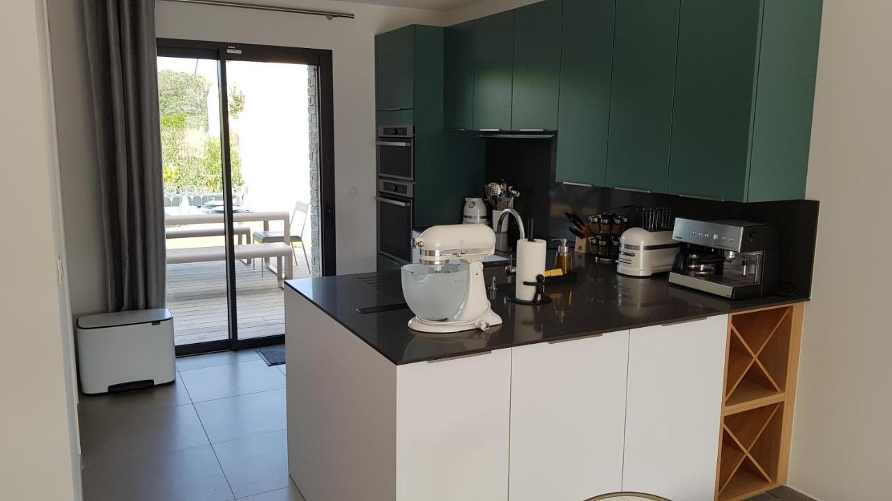 Villa Home Holiday A Cala Rossa Lecci Exteriér fotografie