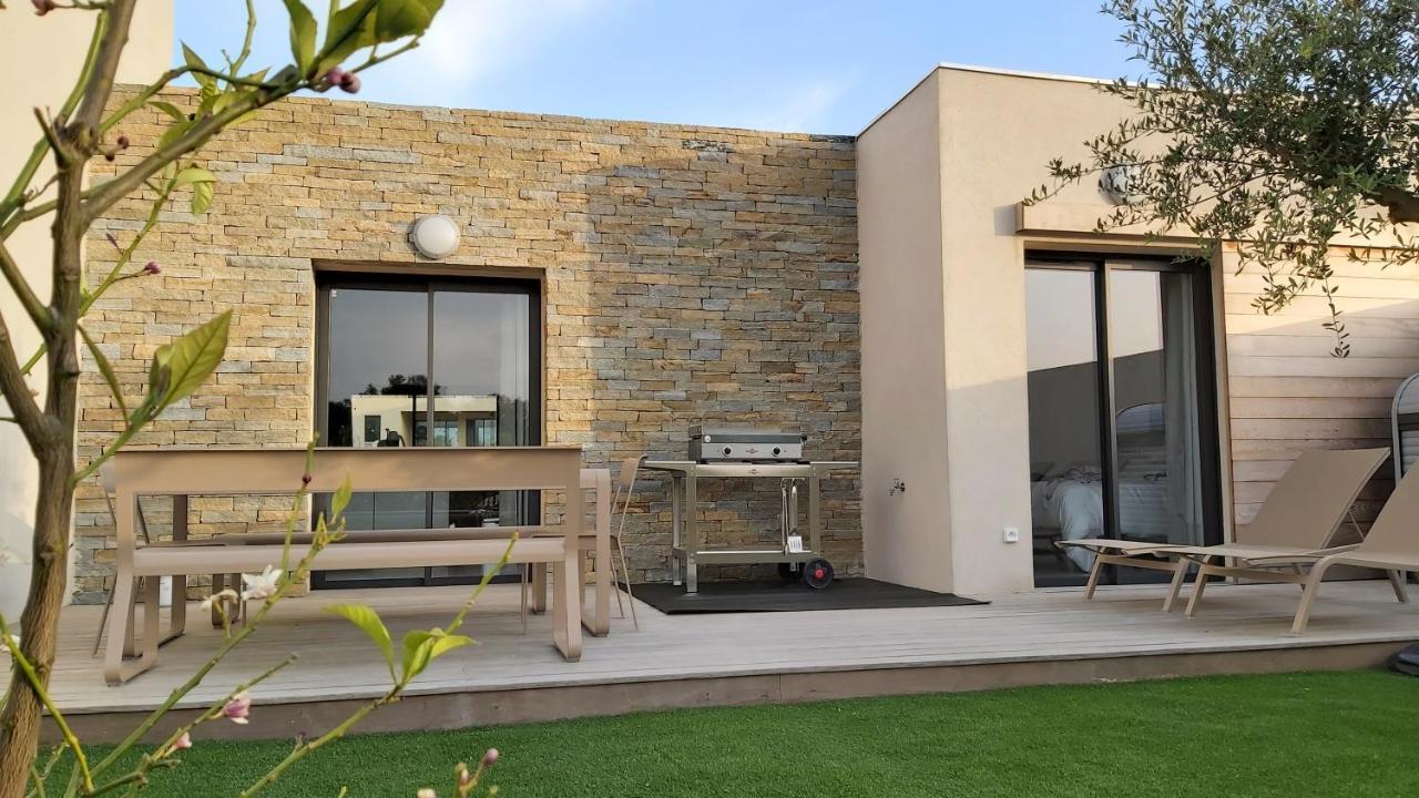 Villa Home Holiday A Cala Rossa Lecci Exteriér fotografie