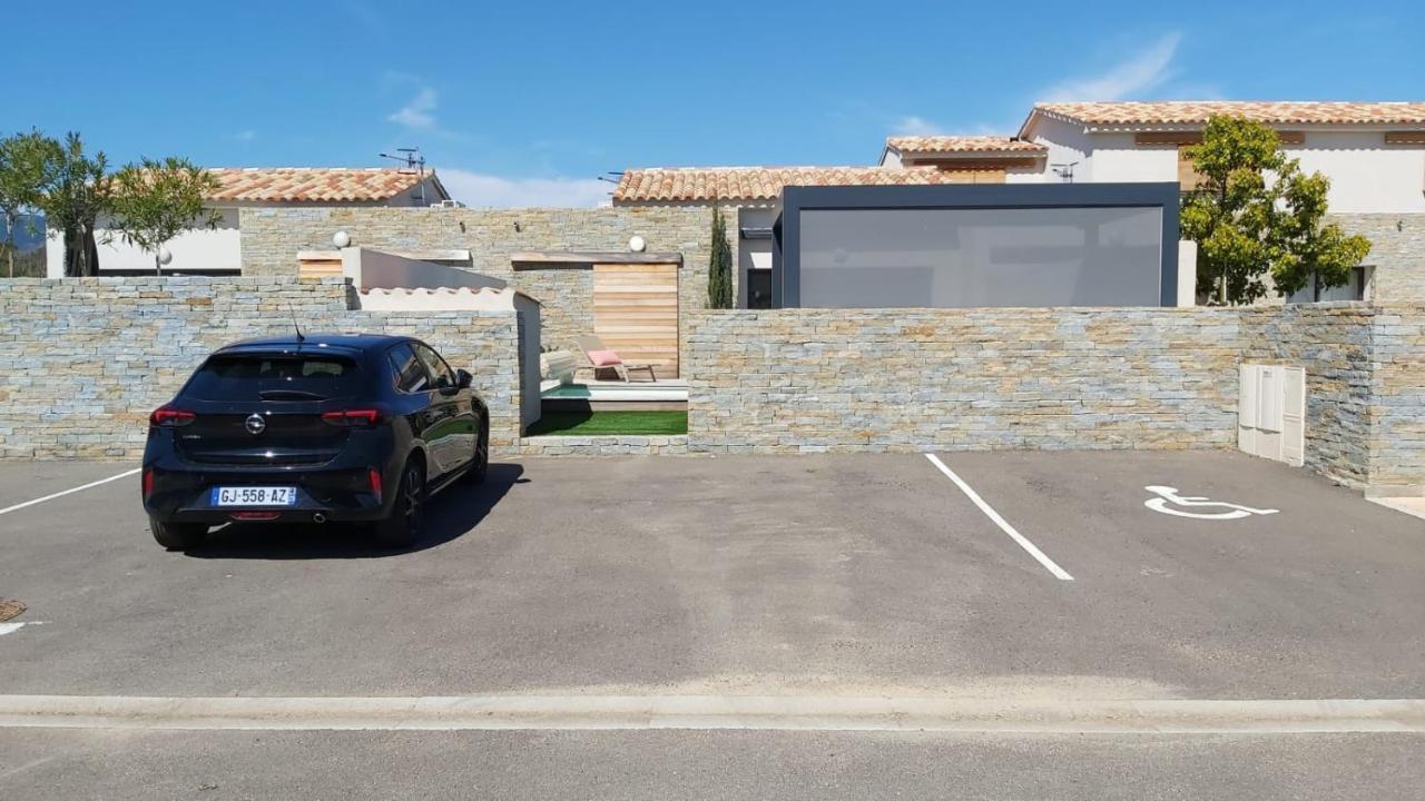 Villa Home Holiday A Cala Rossa Lecci Exteriér fotografie